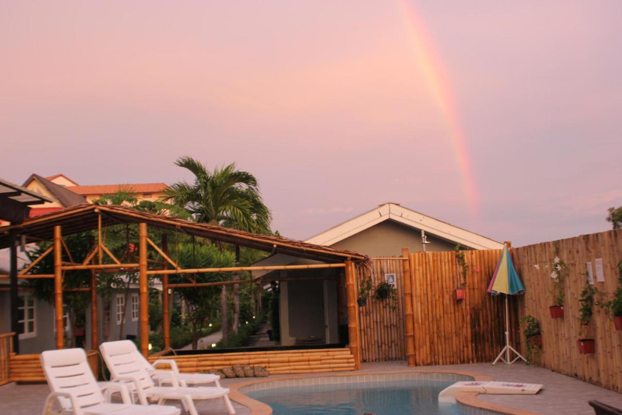 1715 House - White Rhino Hotel Rawai Exterior photo