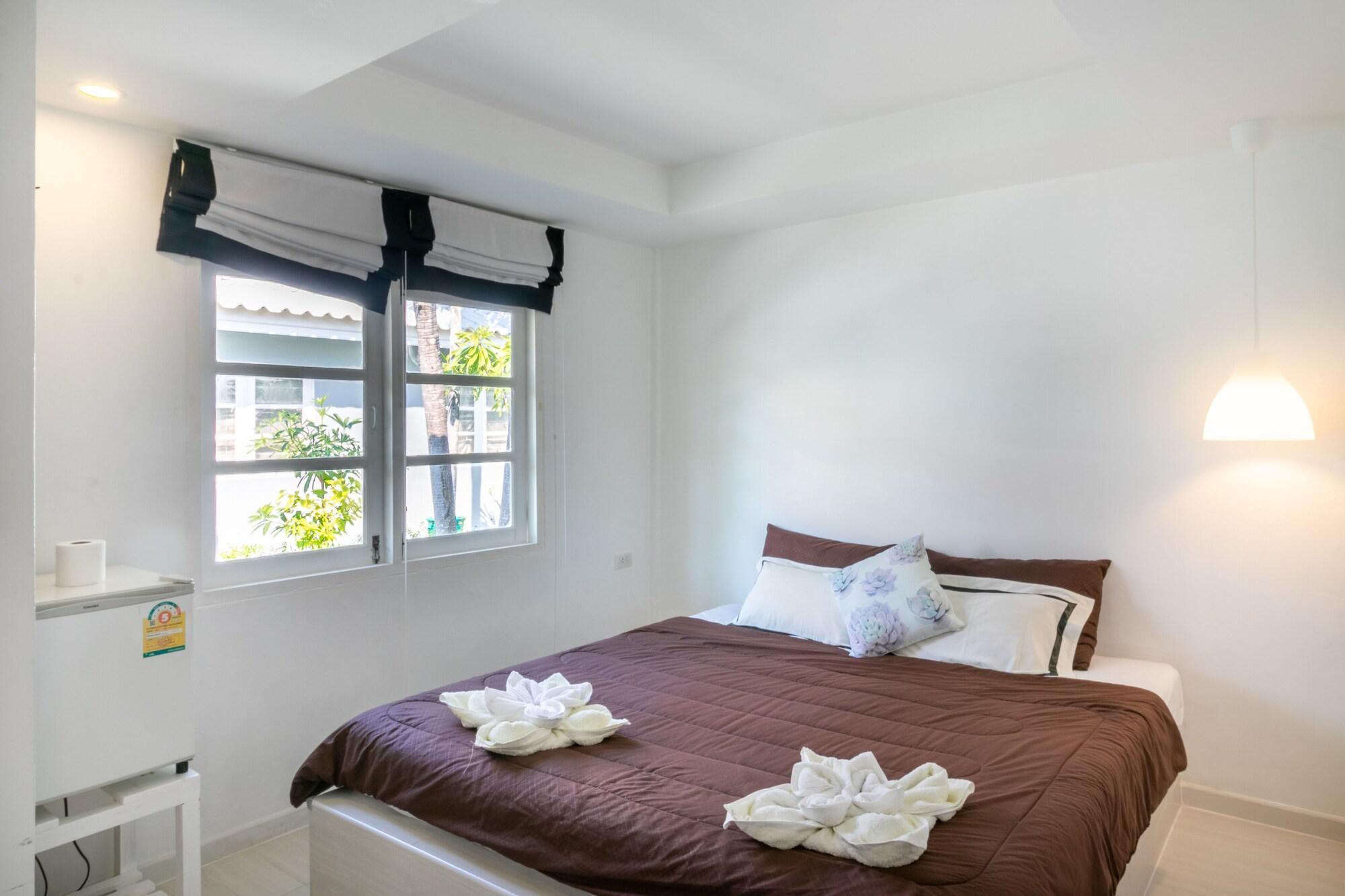 1715 House - White Rhino Hotel Rawai Exterior photo