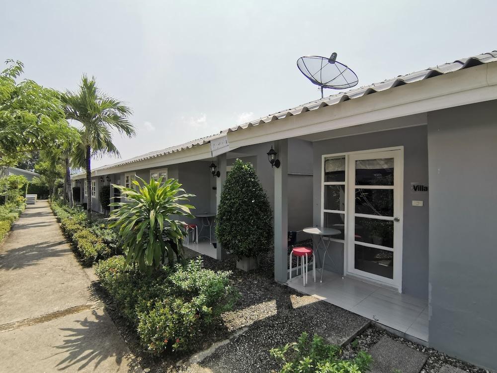 1715 House - White Rhino Hotel Rawai Exterior photo
